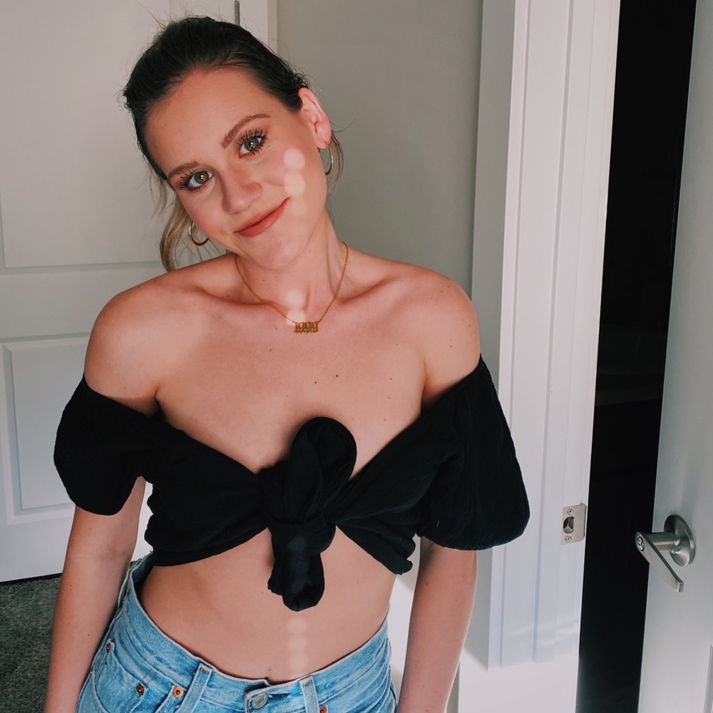 Meet your Posher, Averie